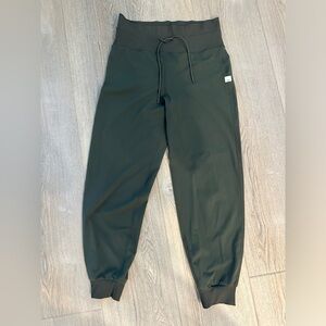 Vuori - Daily Jogger